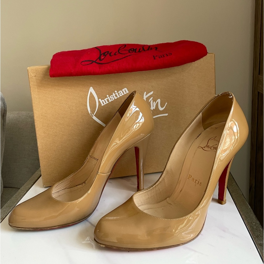 Christian Louboutin Tan Pumps size 35.5